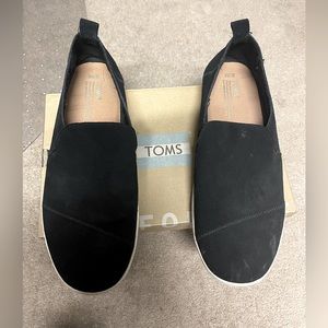 Toms